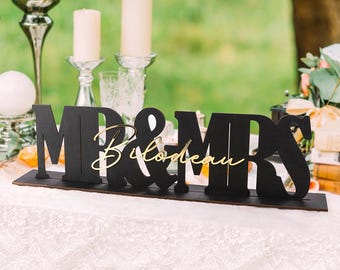 Personalized Mr&Mrs Wedding Name Sign Sweetheart Table Letter Sign Wedding Table Centerpiece, Wedding/Anniversary Gift for Couples/Newlyweds