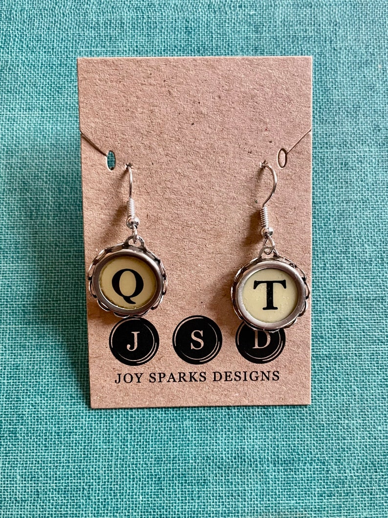Embrace Playful Chic with Cutie QT Vintage Typewriter Key Earrings Dangle or Post Style Jewelry zdjęcie 2