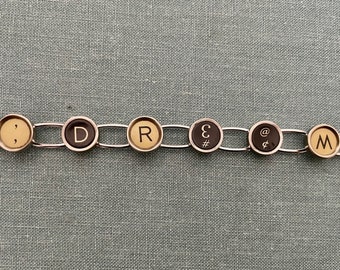 Dreams Unleashed: Handcrafted Typewriter Key Bracelet Featuring Spaces – A Timeless Symbol of Aspiration