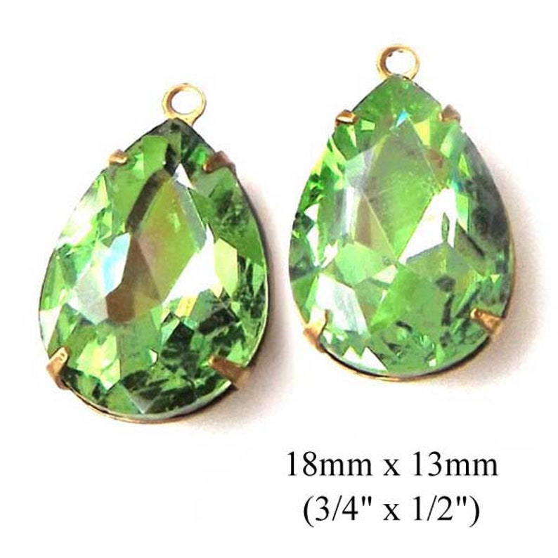 peridot green crystal teardrops for pendants or earring jewels