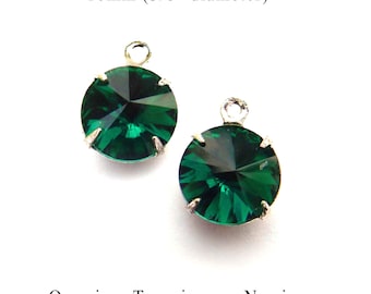 Emerald green 10mm round glass gems with rivoli faceting, for pendants, glass connectors, and earrings, 2 pc