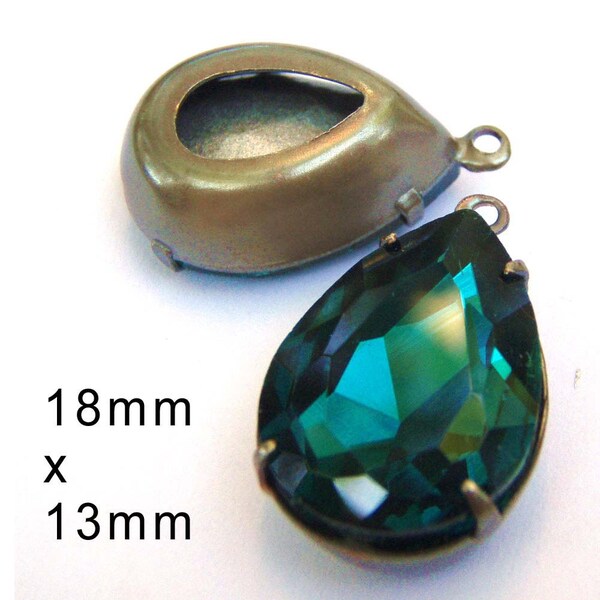 Emerald Green Glass Beads, Pear or Teardrop, 18mm x 13mm, Patina Brass Settings, One or Two Rings, Rhinestone, Earring Jewels, One Pair