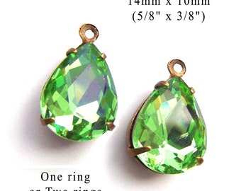 Peridot green 14x10mm pears or teardrops for pendants, glass connectors, or earrings, 2 pc