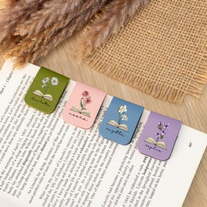 Name Bookmark with Birth Flower, Personalized Magnetic Bookmark, Leather Birth Flower Bookmark, Book Lover Gift, Book Accessories
