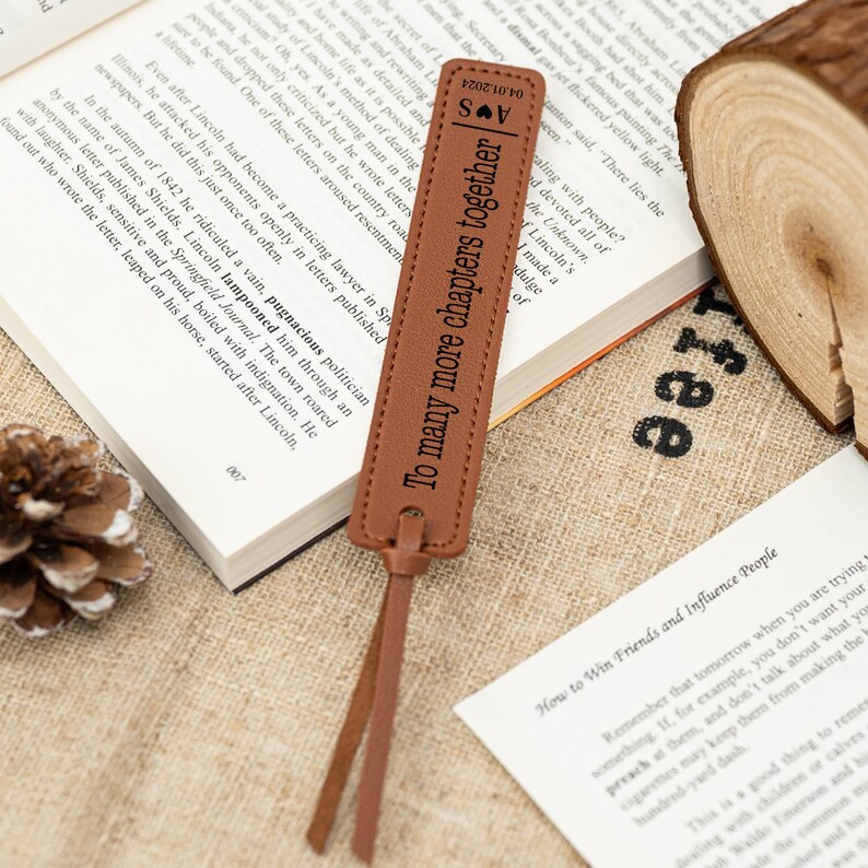 Personalized Anniversary Gift, Custom Leather Bookmark, Custom Quote Initials Leather Gift for Him Birthday Anniversary zdjęcie 6