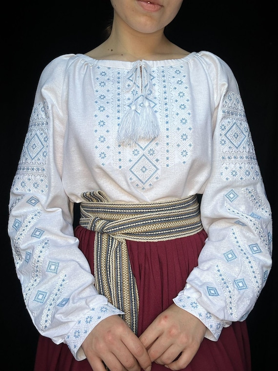 Ukrainian blouse vyshyvanka,Vyshyvanka,peasant blouse,Ukrainian style,embroidered shirt ethnic style  clothing,women's clothing linen