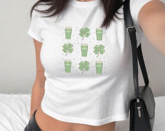 Camiseta infantil Guinness verde com trevo de quatro folhas, camiseta para o Dia de São Patrício, camiseta infantil Y2K, camiseta para celebração irlandesa, camiseta divertida de cerveja, presentes para amantes de bebidas.