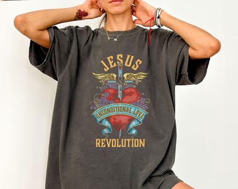 Camiseta cristã Boho com espadas, asas e coração, camiseta da Revolução de Jesus, camiseta "Ame como Jesus, amor incondicional", camiseta para amantes de livros, presente cristão