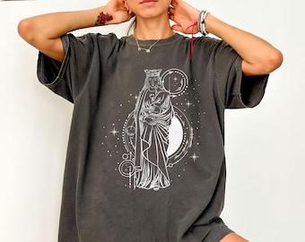Camiseta Católica com a Virgem Maria, Camisetas Católicas Tradicionais, Camiseta Regina Caeli, Ideia de Presente para as Festas com a Cruz Mariana