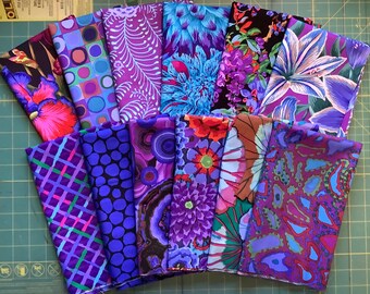 100/% Cotton Craft Quilting Clothes Fabric Kaffe Fassett Dancing Dahlias Blue