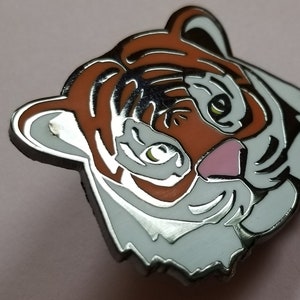 Tiger Hard Enamel Lapel Art Pin image 3