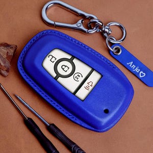 Customized Logo Bronco key Fob Cover - Leather Key Case Sasquatch Bigfoot Bronco Big Bend - Bronco Holder Keychain - Father&#39;s Day Gift