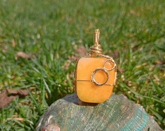 Honey Jade wire Wrapped Pendent