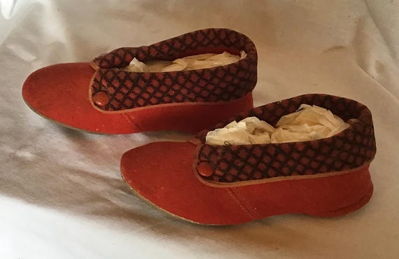 Vintage Youth Girls, House Slippers: Red Cloth, Victorian Lounging Shoes View 2