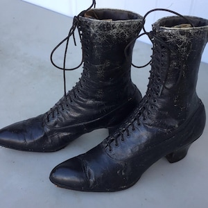 Oak Tree Farms Boots - Etsy display picture 1