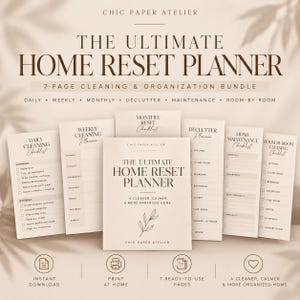 Op de afbeelding: Een 7-pagina tellende huishoudplanner-bundel van Chic Paper Atelier met een voorpagina en checklists voor dagelijkse, wekelijkse en maandelijkse schoonmaak, opruimen en onderhoud. De pagina's zijn beige met donkerbruine tekst en lijntekeningen.