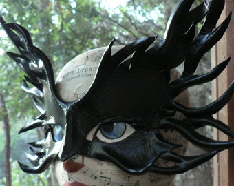 FiRE SHaDoW, leather mask by FaeryWhere