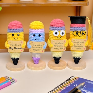 Lápiz de ganchillo personalizado – Regalo personalizado para profesores – Lápiz amigurumi hecho a mano – Decoración para el aula de regreso a clases
