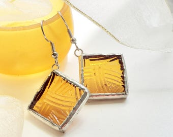 Pendientes de cristal teñido de ámbar