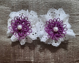 This is a 4 inch hair clip where I have added my tatted lace flowers. You will receive these within 1 to 2 weeks--not 20 wks