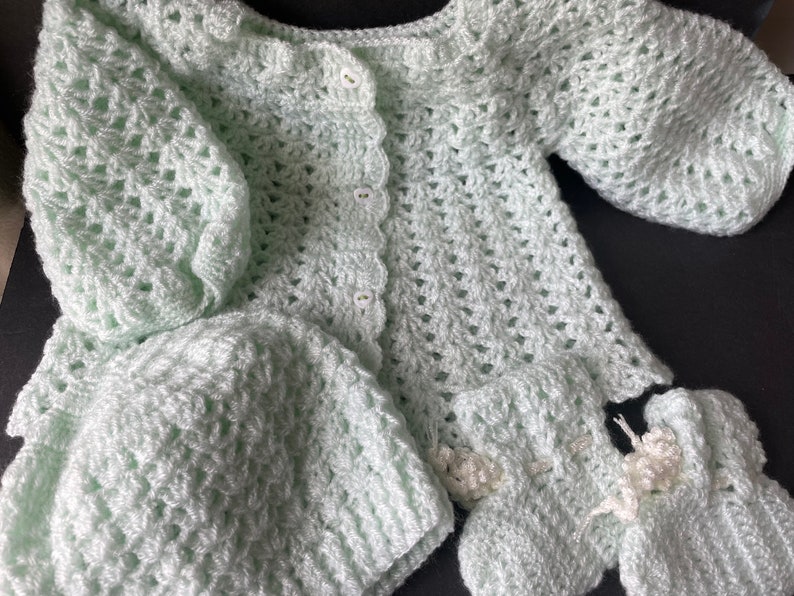 Crochet Baby Set green sweeter image 1