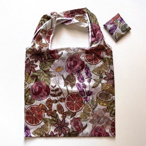 Reusable shopping bags - Aromatherapy - grocery bags - Foldable Bag - lightweight material - washable bags - colorful patterns - nylon bag