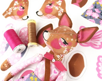 DIY-pakket: Prudence the Deer met brochure over miniboomhutten van 12 pagina's