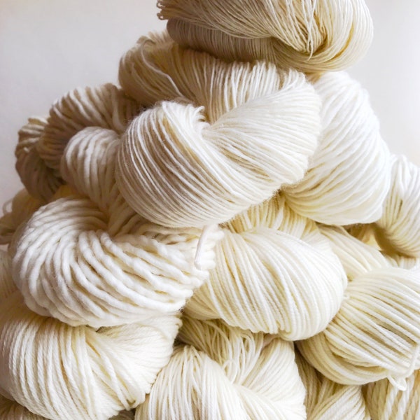 ECRU undyed yarn fingering sock dk bulky yarn super wash merino wool yarn single or ply. you choose your base. natural cream white yarn