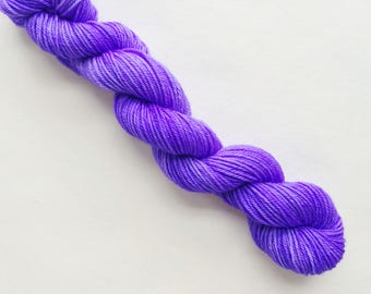 ULTRA VIOLET hand dyed yarn mini skein. sock fingering DK yarn, merino wool superwash knitting embroidery. 4 ply. medium violet purple yarn