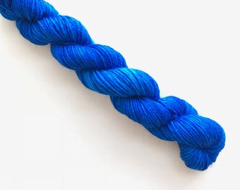 TRUE BLUE hand dyed yarn mini skein. sock fingering dk yarn, merino wool knitting embroidery. sock mini 4 ply. semi-solid blue yarn