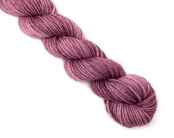 MAUVELOUS Mauve hand dyed yarn mini skein. sock fingering dk yarn, merino wool knitting crochet. Mauve dusty muted neutral purple pink yarn