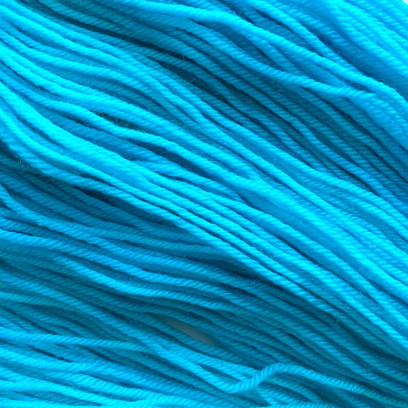 REEF ENCOUNTER hand dyed yarn mini skein. sock fingering dk yarn, merino wool knitting crochet. sock mini 4 ply. light turquoise blue yarn image 3