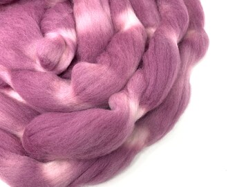 MAUVELOUS Mauve hand dyed roving merino wool. Knitting spinning felting crafting wool fiber. Extra Fine 64s. dusty purple pink wool. 4 oz.