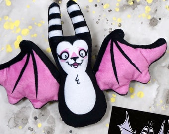 Bat plush with postcard - A cute little bat with pink wings to show someone that you like them, cute bat with pink wings, handmade plush