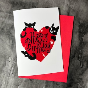 Carte d'anniversaire, carte d'anniversaire gothique avec image intérieure, trois chats noirs sur un coeur effrayant, rouge et noir, enveloppe rouge, carte d'anniversaire de chat