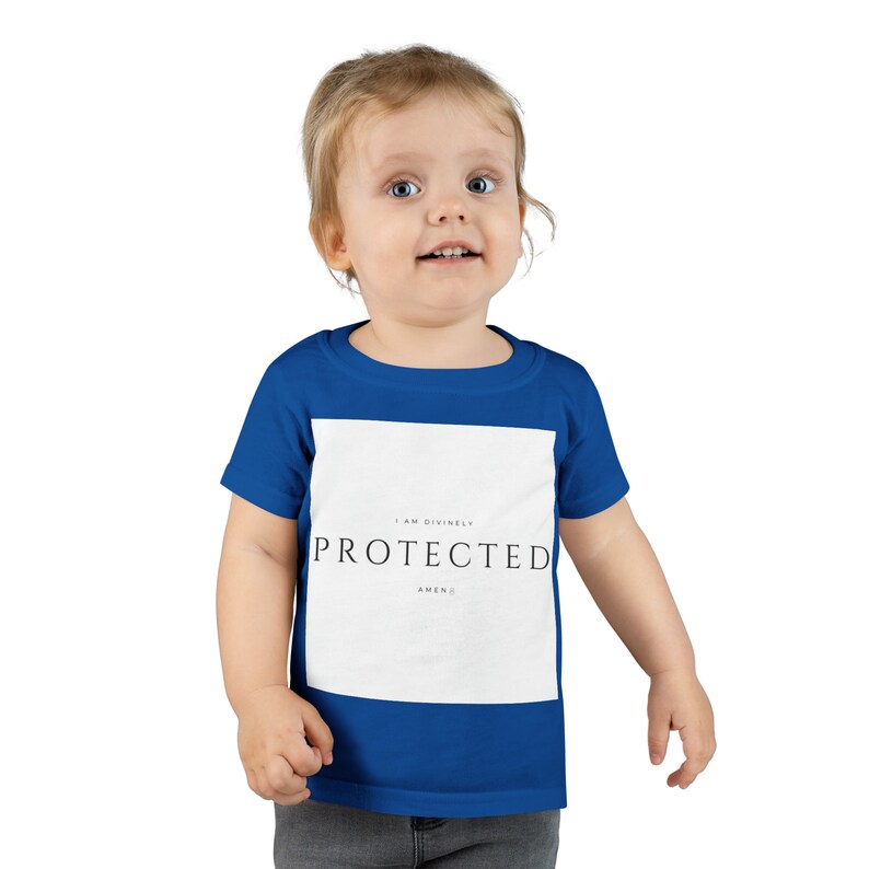 Camiseta Divinamente Protegida imagen 10