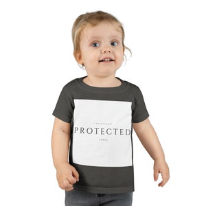 Camiseta Divinamente Protegida imagen 8