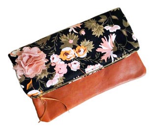 Schwarze Clutch Tasche, Fold-Over Leder Clutch, Clutch Portemonnaie, Abendtasche, Clutch Tasche für Frauen, Florale Abend clutch