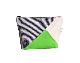 Canvas Zipper Pouch, Makeup Bag, Canvas Bag, Green Make up Case, Cosmetic Bag, Canvas Pouch, Womens Toiletry Bag