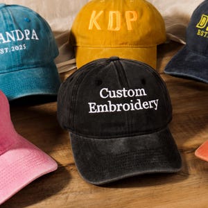 Gorra unisex bordada personalizada con su texto como regalo para padrino, gorras con monograma bordadas a mano personalizadas como regalo para ella, regalo para fiesta de empresa