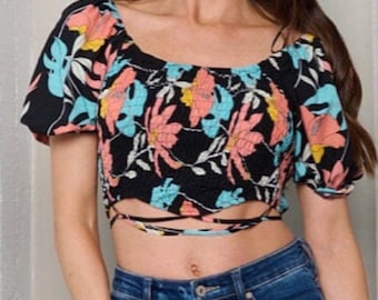 women’s short puff sleeve crop top