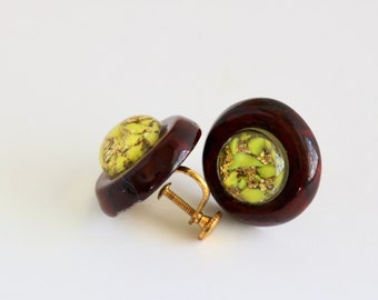 Vintage Yellow Confetti Lucite and Wood Screw Back Earrings // Quirky Retro Jewelry // luluglitterbug