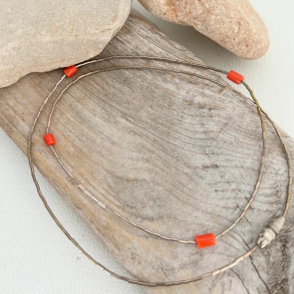 Liquid Silver Southwestern Coral Necklace  // Vintage Jewelry // luluglitterbug