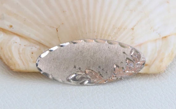 Beau Etched Sterling Silver Oval Brooch Pin // Vi… - image 1