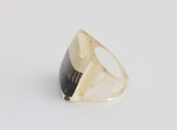 Vintage Mod Lucite Statement Ring - Size 6 // lul… - image 3