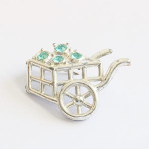 Vintage Blumenwagen Brosche mit türkisen Strasssteinen - 50s Pin Anstecknadel // luluglitterbug