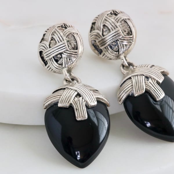 C. Stein Black Heart Silver Tone Statement Clip On Earrings // Vintage Jewelry // luluglitterbug