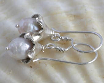 フラワーパールドロップヒル族とスターリングシルバーのダングル