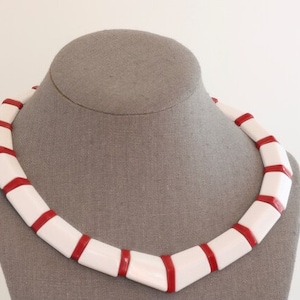 Vintage Red and White Early Plastic Necklace // Costume Jewelry // luluglitterbug