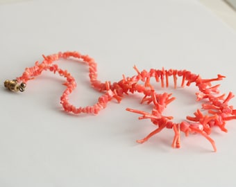 Vintage Salmon Pink Branch Coral Necklace // Vintage Jewelry // luluglitterbug